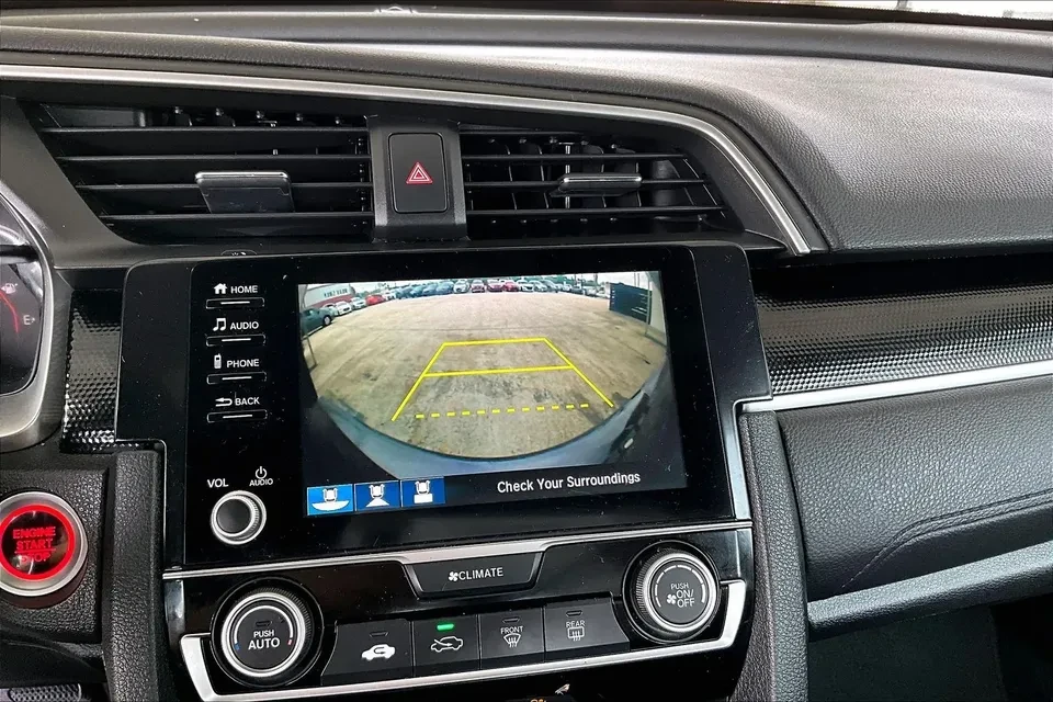 2020 Honda Civic 10th Gen - Image 5 of 15