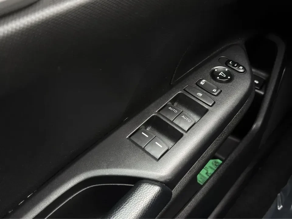 2020 Honda Civic 10th Gen - Image 5 of 14