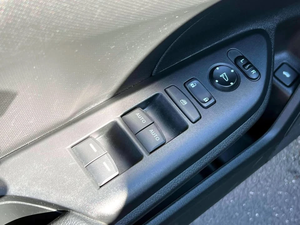 2020 Honda Civic 10th Gen - Image 14 of 20