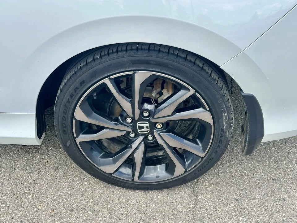 2020 Honda Civic 10th Gen - Image 10 of 11