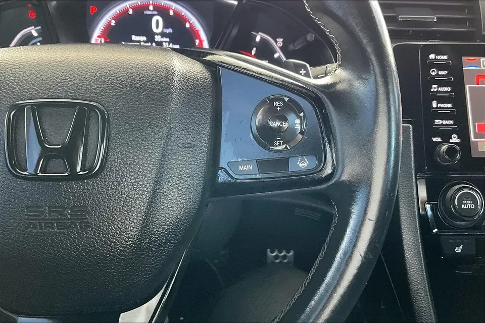 2020 Honda Civic 10th Gen - Image 13 of 18