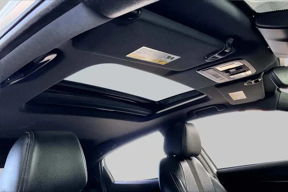 2020 Honda Civic 10th Gen - Image 17 of 18