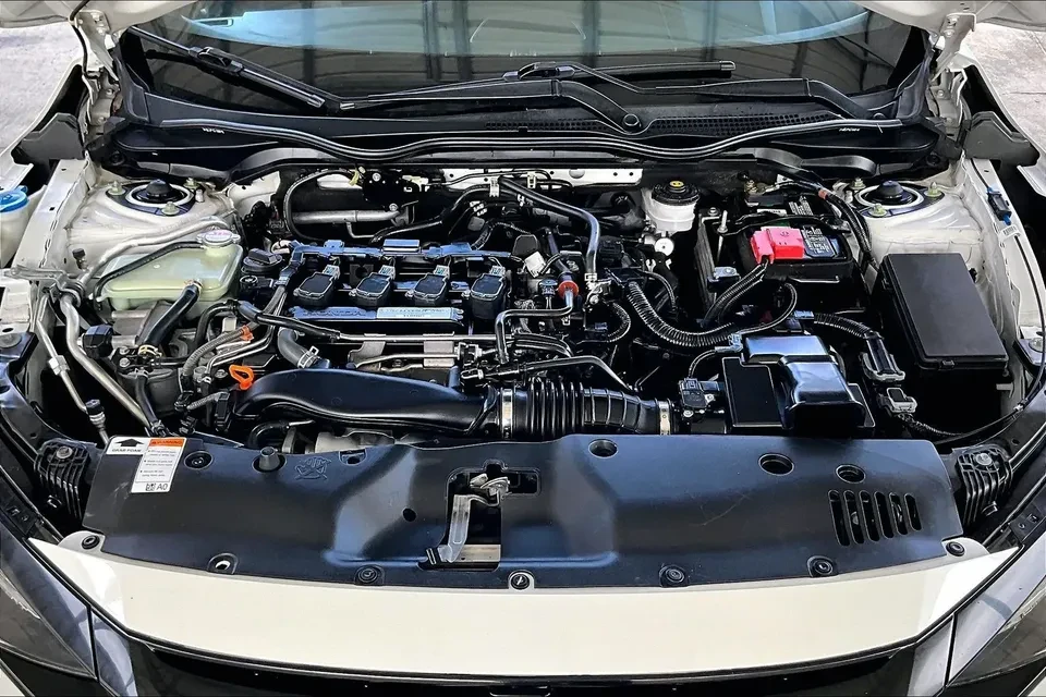 2020 Honda Civic 10th Gen - Image 18 of 18