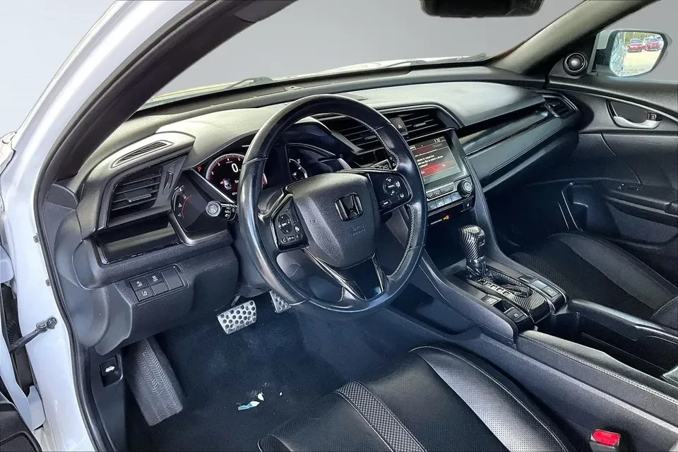 2020 Honda Civic 10th Gen - Image 14 of 18