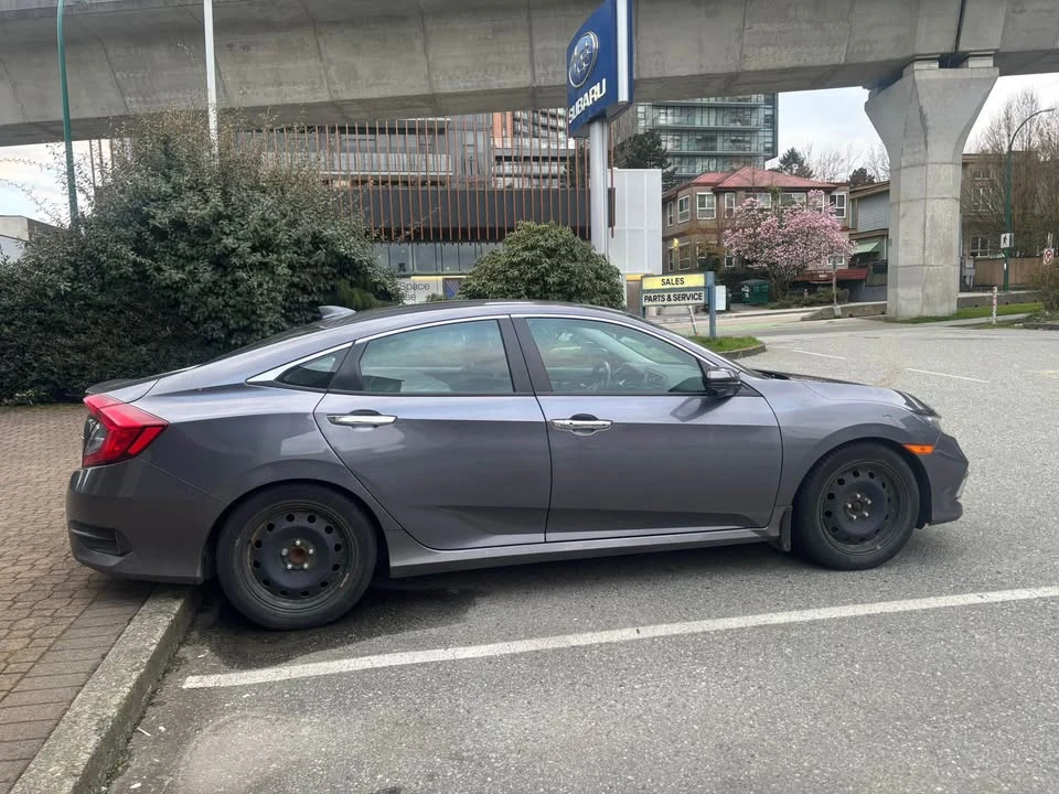 2020 Honda Civic 10th Gen - Image 4 of 11