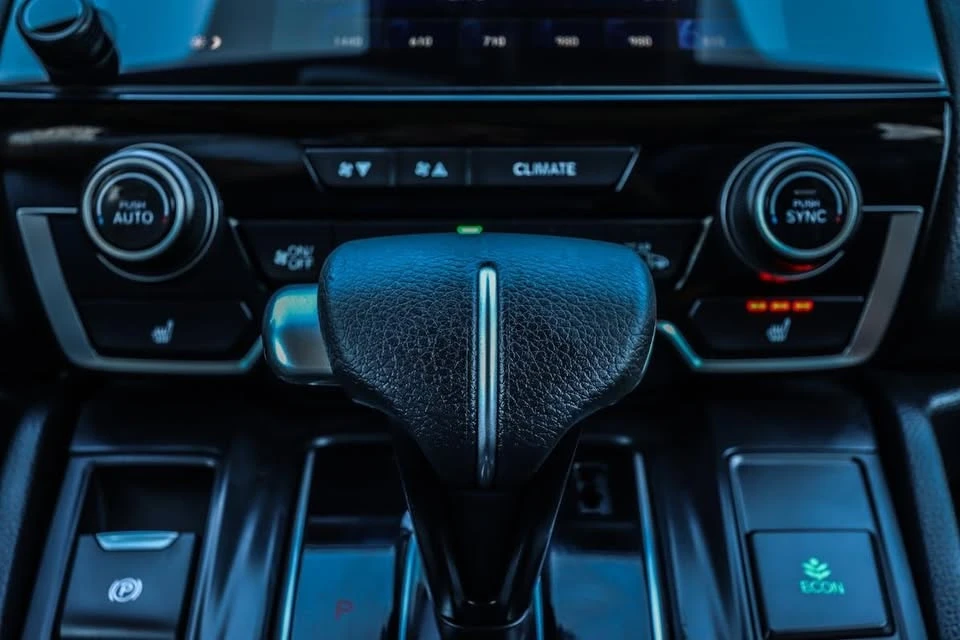 2020 Honda CR-V 5th Gen - Image 11 of 20