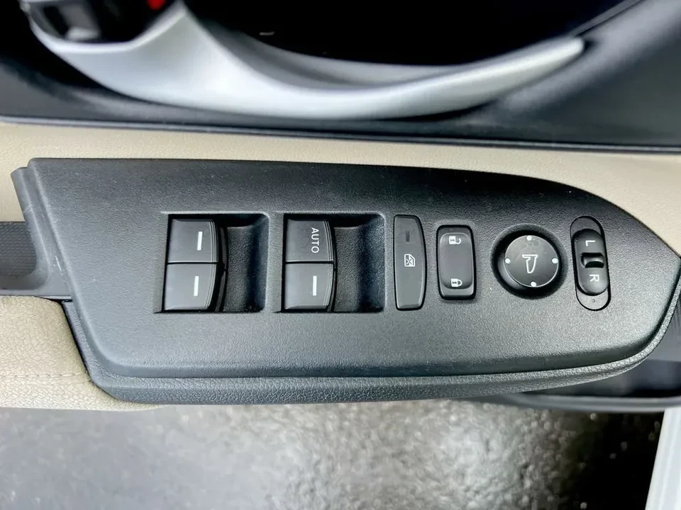 2020 Honda CR-V 5th Gen - Image 19 of 20