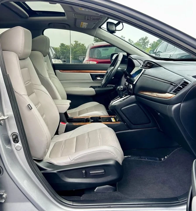 2020 Honda CR-V 5th Gen - Image 13 of 19