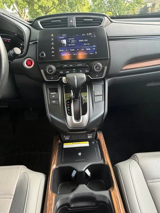 2020 Honda CR-V 5th Gen - Image 13 of 19