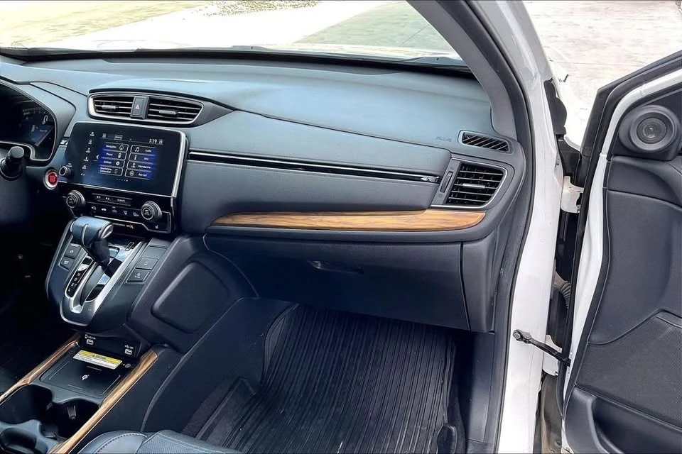 2020 Honda CR-V 5th Gen - Image 16 of 20