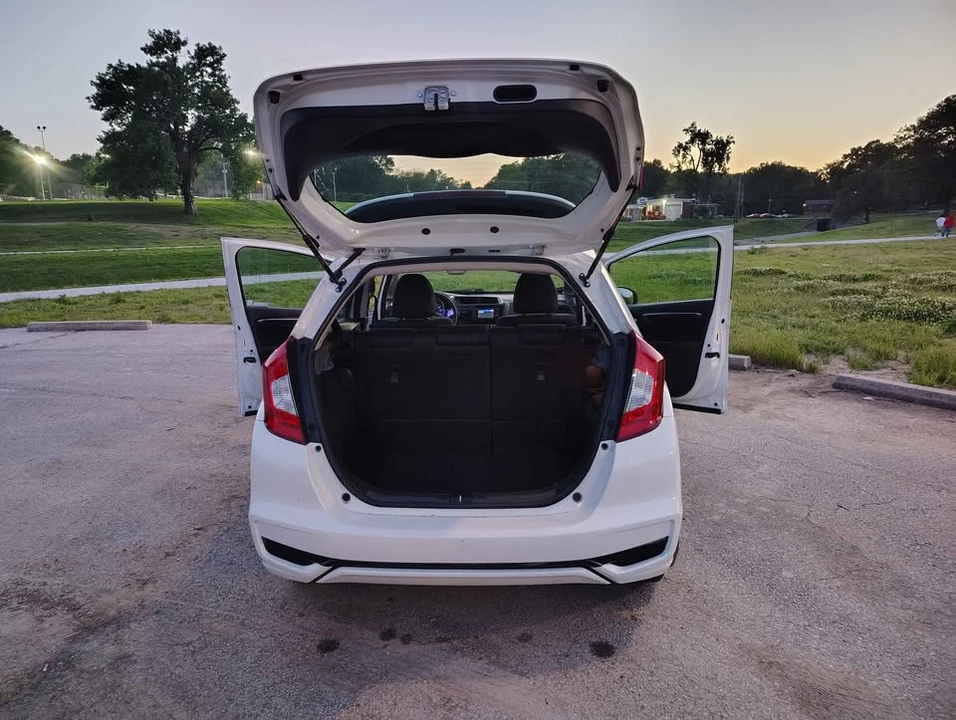 2020 Honda Fit - Image 9 of 10