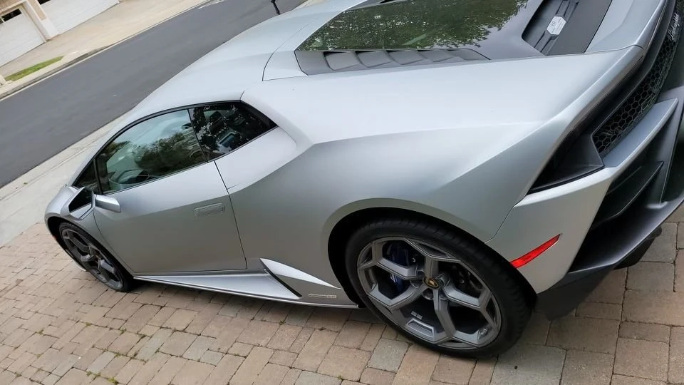 2020 Lamborghini Huracan LP640-4 EVO - Image 3 of 9