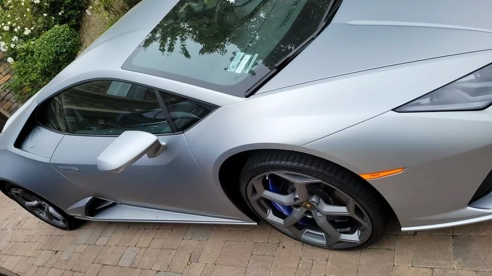 2020 Lamborghini Huracan LP640-4 EVO - Image 4 of 9