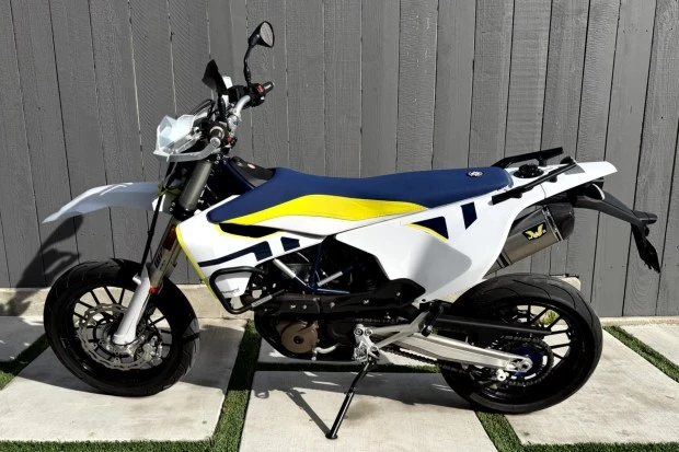 2020 Husqvarna - Image 2 of 7