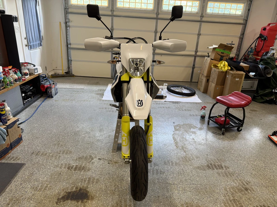 2020 Husqvarna - Image 3 of 31