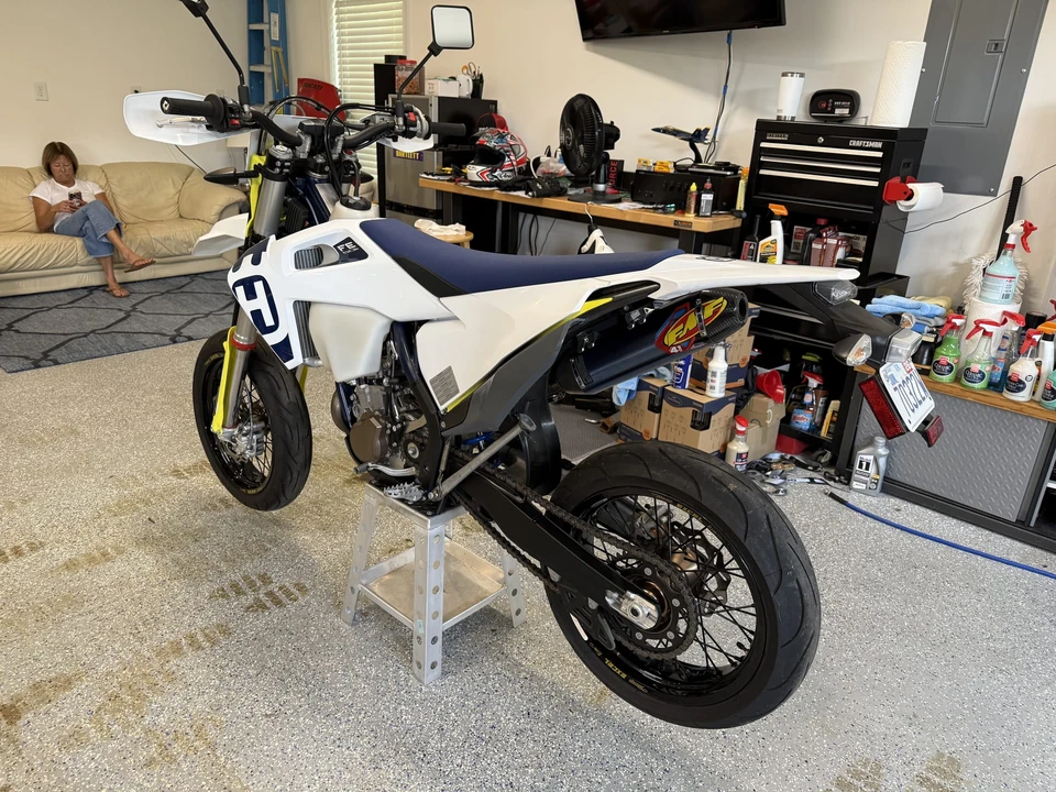 2020 Husqvarna - Image 8 of 31
