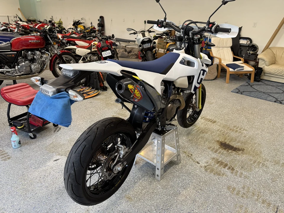 2020 Husqvarna - Image 6 of 31