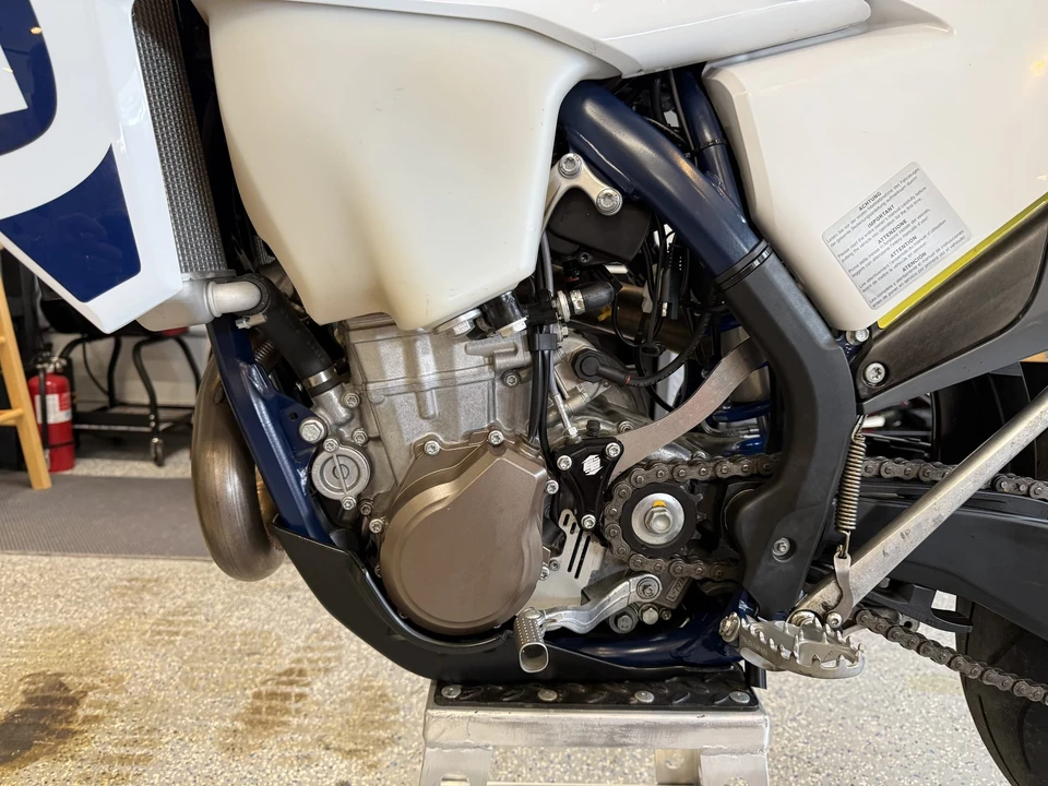 2020 Husqvarna - Image 13 of 31