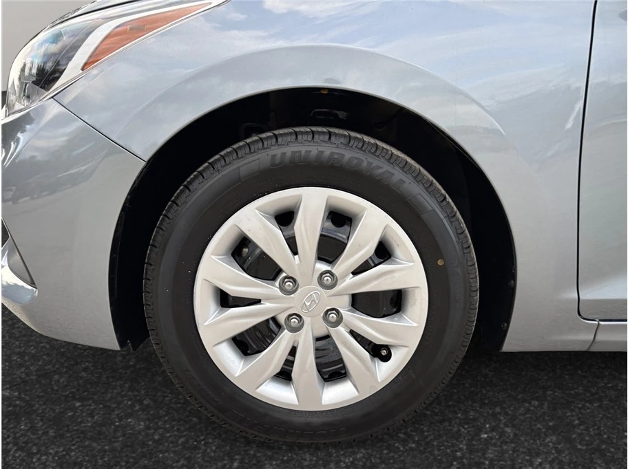 2020 Hyundai Accent - Image 12 of 21