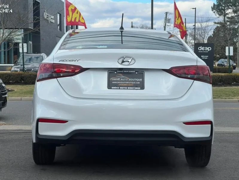 2020 Hyundai Accent - Image 2 of 12