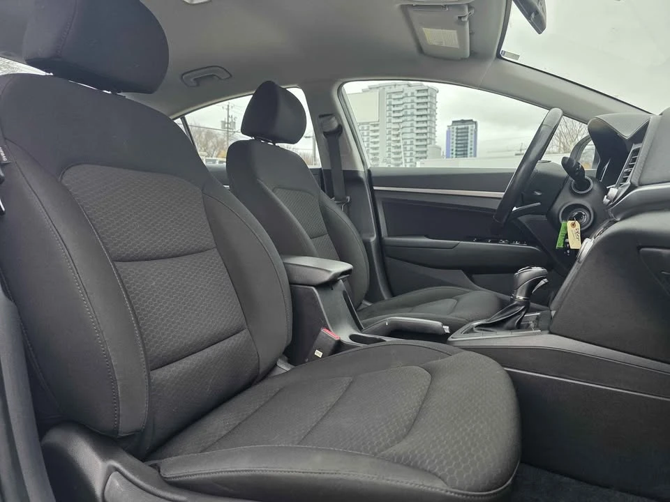 2020 Hyundai Elantra - Image 9 of 17