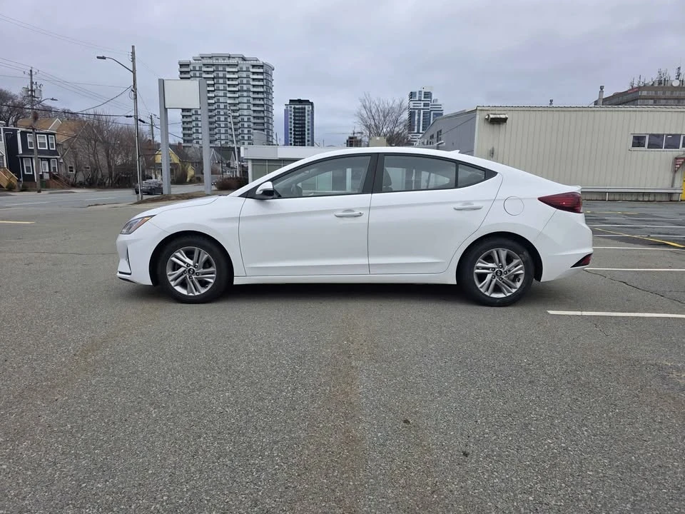 2020 Hyundai Elantra - Image 8 of 17