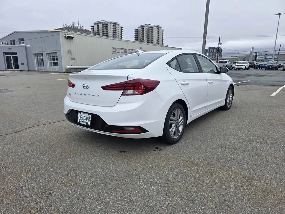 2020 Hyundai Elantra - Image 4 of 17
