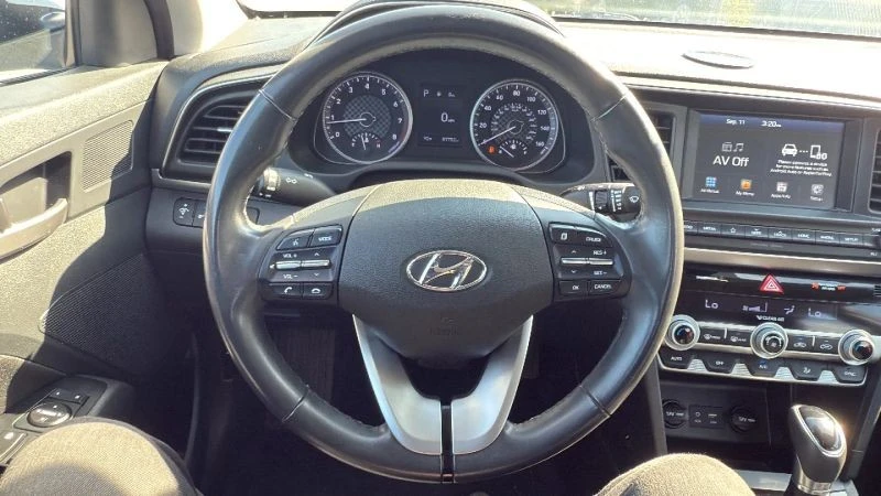 2020 Hyundai Elantra - Image 10 of 12