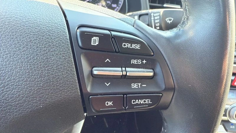 2020 Hyundai Elantra - Image 11 of 12
