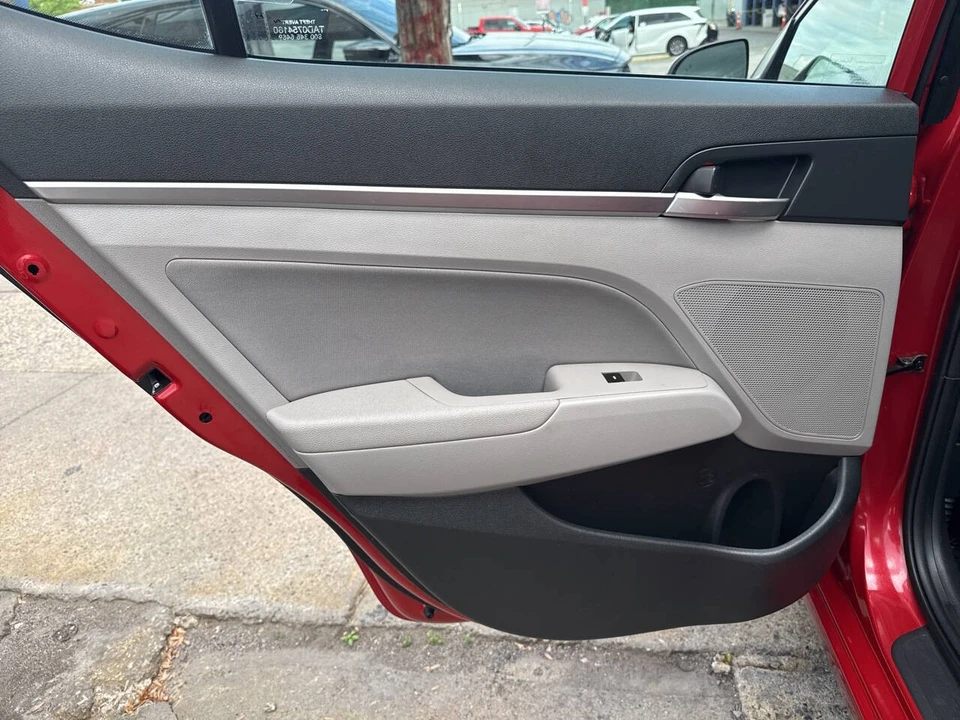 2020 Hyundai Elantra - Image 15 of 21