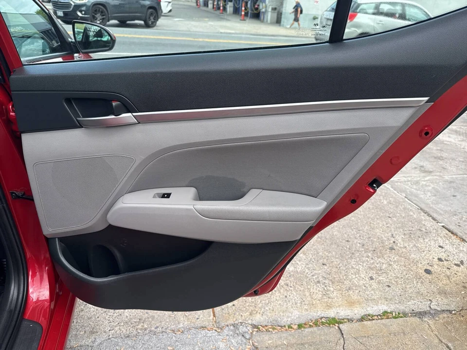 2020 Hyundai Elantra - Image 17 of 21
