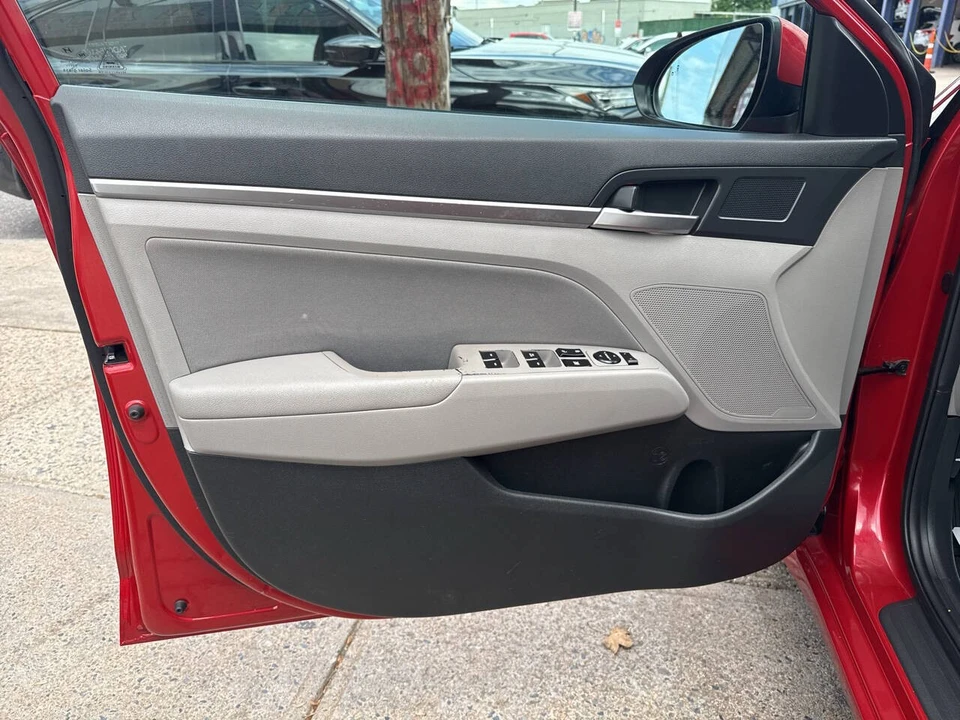 2020 Hyundai Elantra - Image 14 of 21