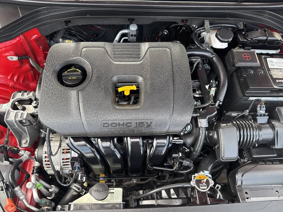 2020 Hyundai Elantra - Image 12 of 21