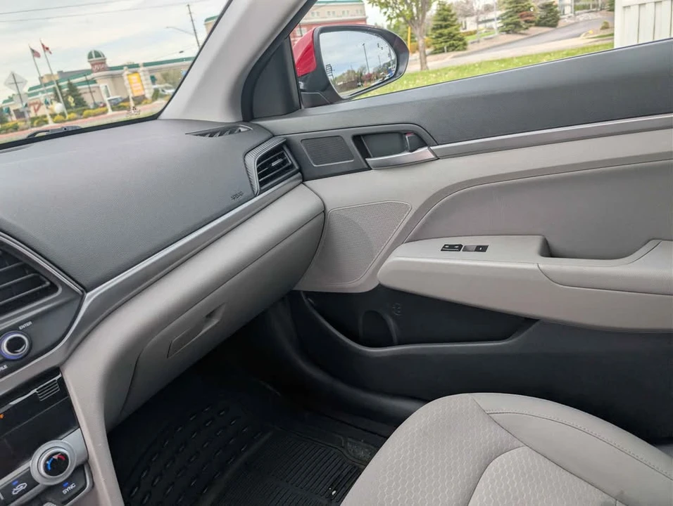 2020 Hyundai Elantra - Image 10 of 12