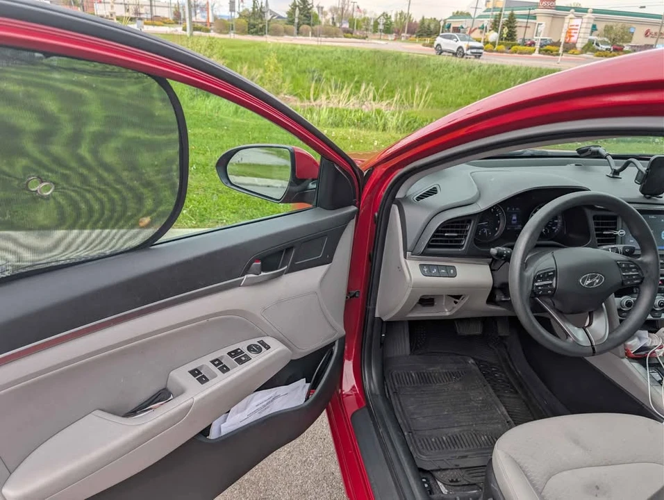2020 Hyundai Elantra - Image 9 of 12