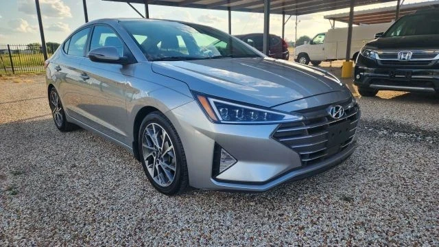 2020 Hyundai Elantra - Image 12 of 21