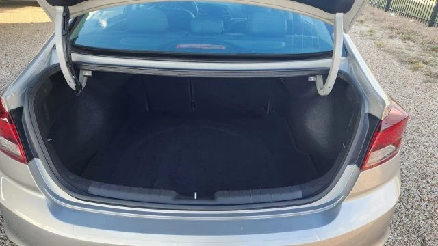 2020 Hyundai Elantra - Image 15 of 21