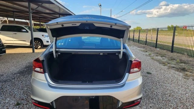 2020 Hyundai Elantra - Image 14 of 21