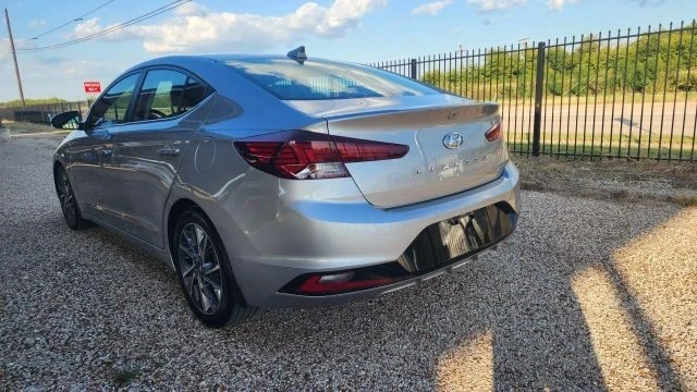2020 Hyundai Elantra - Image 7 of 21