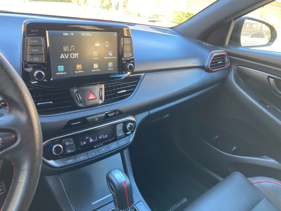 2020 Hyundai Elantra - Image 18 of 21