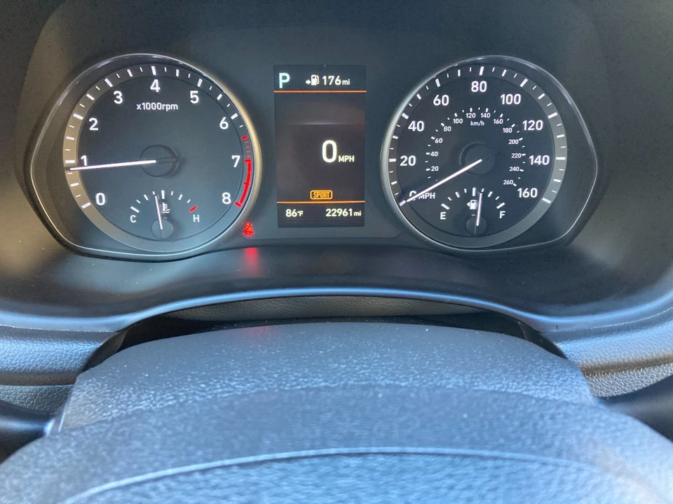 2020 Hyundai Elantra - Image 16 of 21
