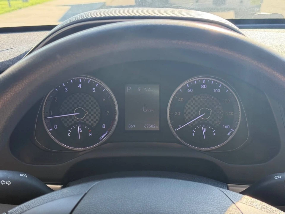 2020 Hyundai Elantra - Image 9 of 17