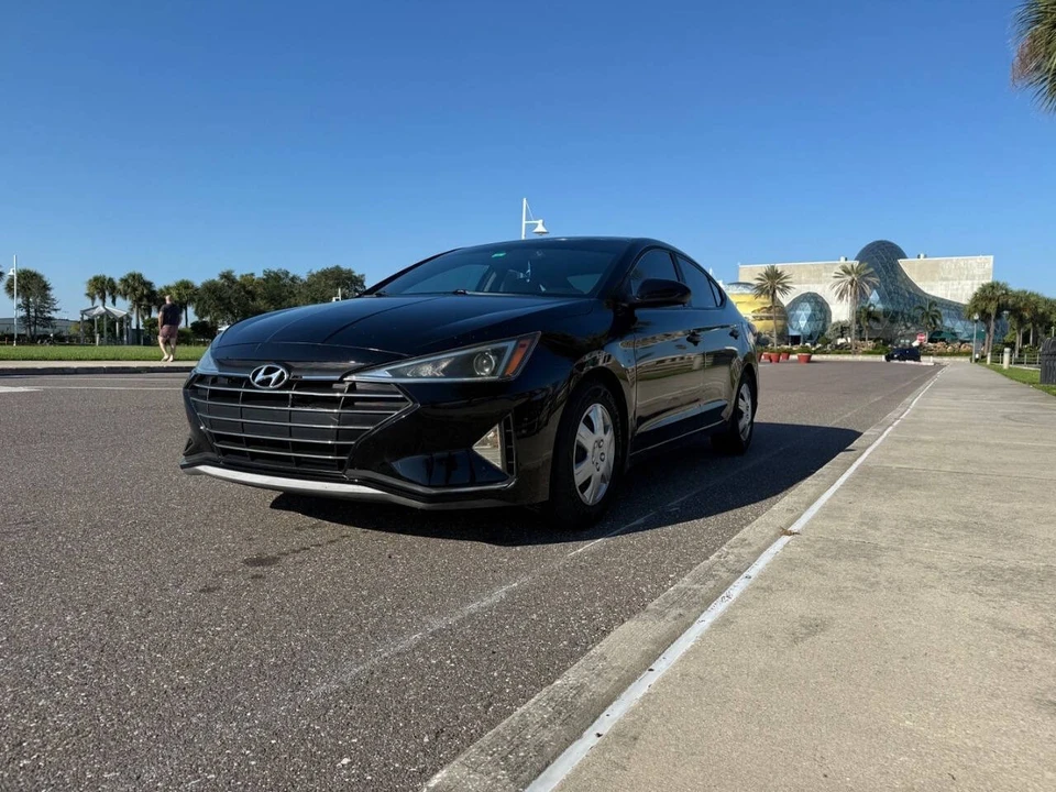 2020 Hyundai Elantra - Image 7 of 17