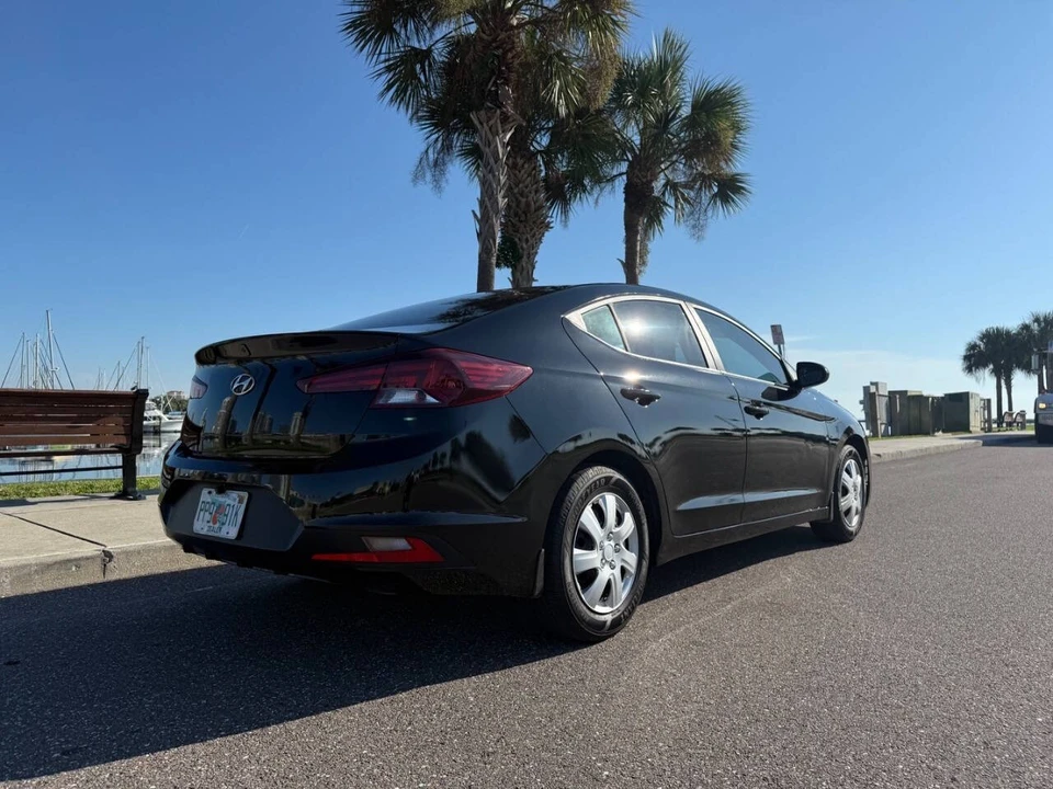 2020 Hyundai Elantra - Image 3 of 17