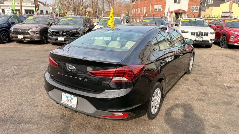 2020 Hyundai Elantra - Image 9 of 12
