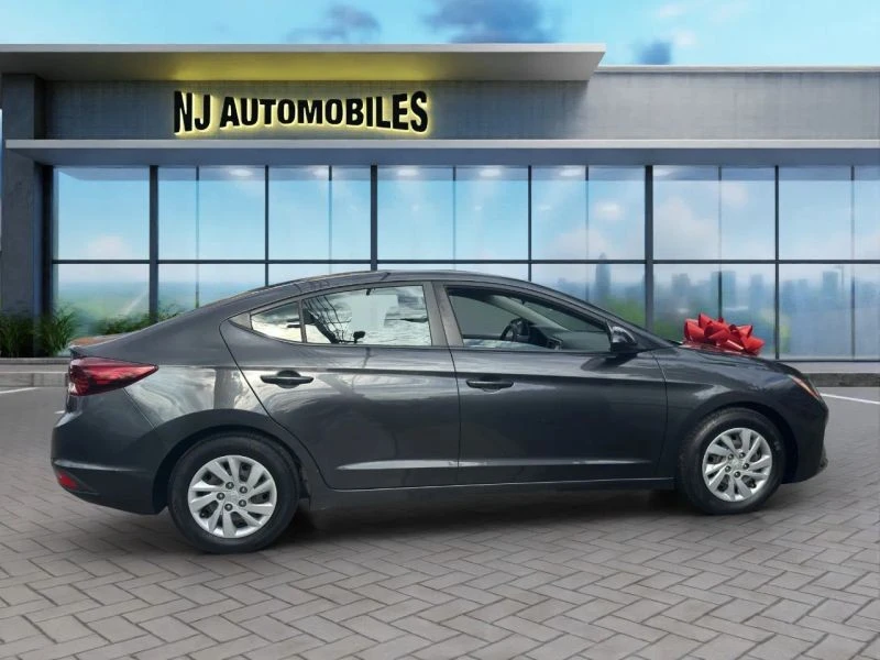 2020 Hyundai Elantra - Image 8 of 12