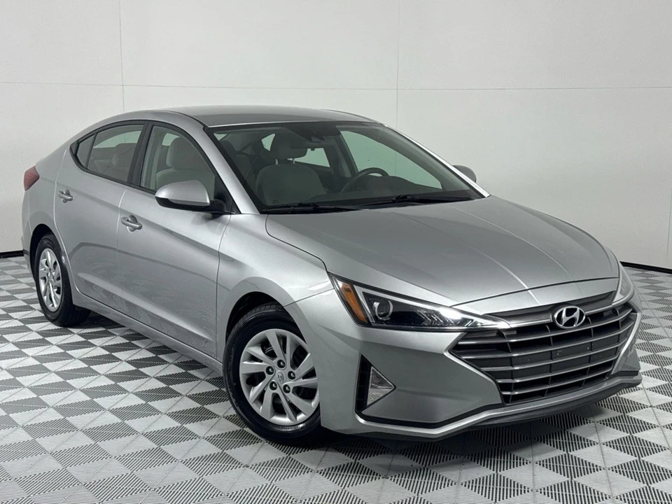 2020 Hyundai Elantra - Image 2 of 12