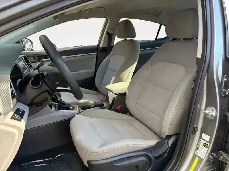 2020 Hyundai Elantra - Image 9 of 12