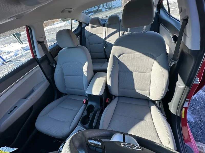 2020 Hyundai Elantra - Image 11 of 12