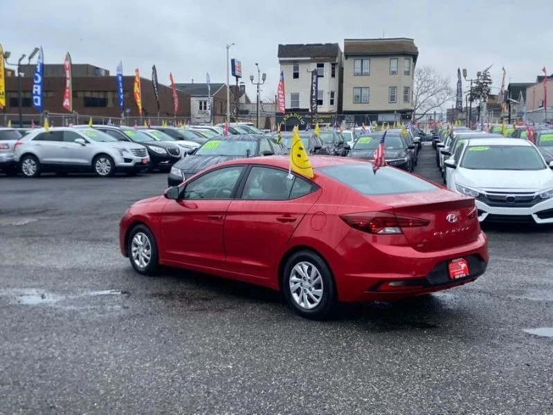 2020 Hyundai Elantra - Image 4 of 12